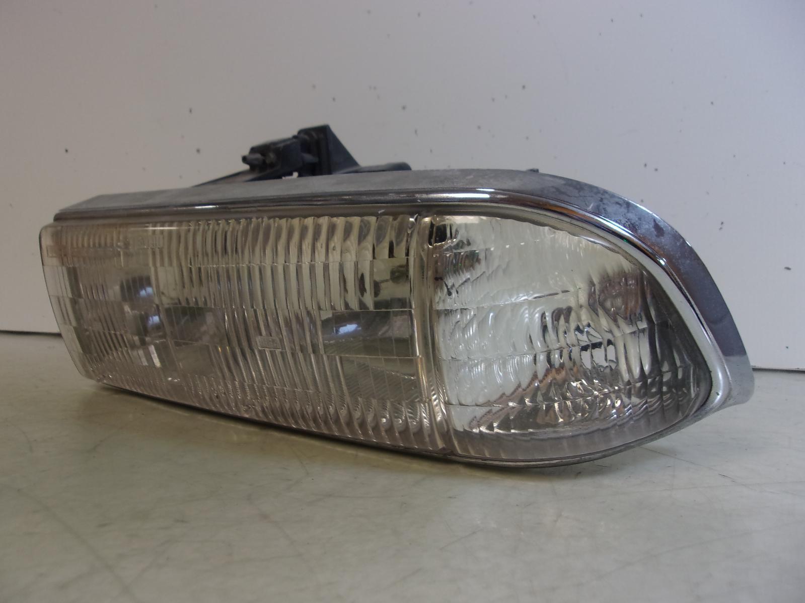 1999 - 2005 Chevrolet S10 Blazer / GMC S15 Jimmy Driver LH Headlight OEM - 0