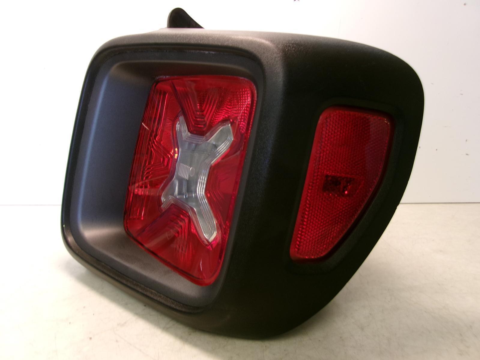 2016 2017 2018 Jeep Renegade Passenger Rh Grey Outer Tail Light Oem