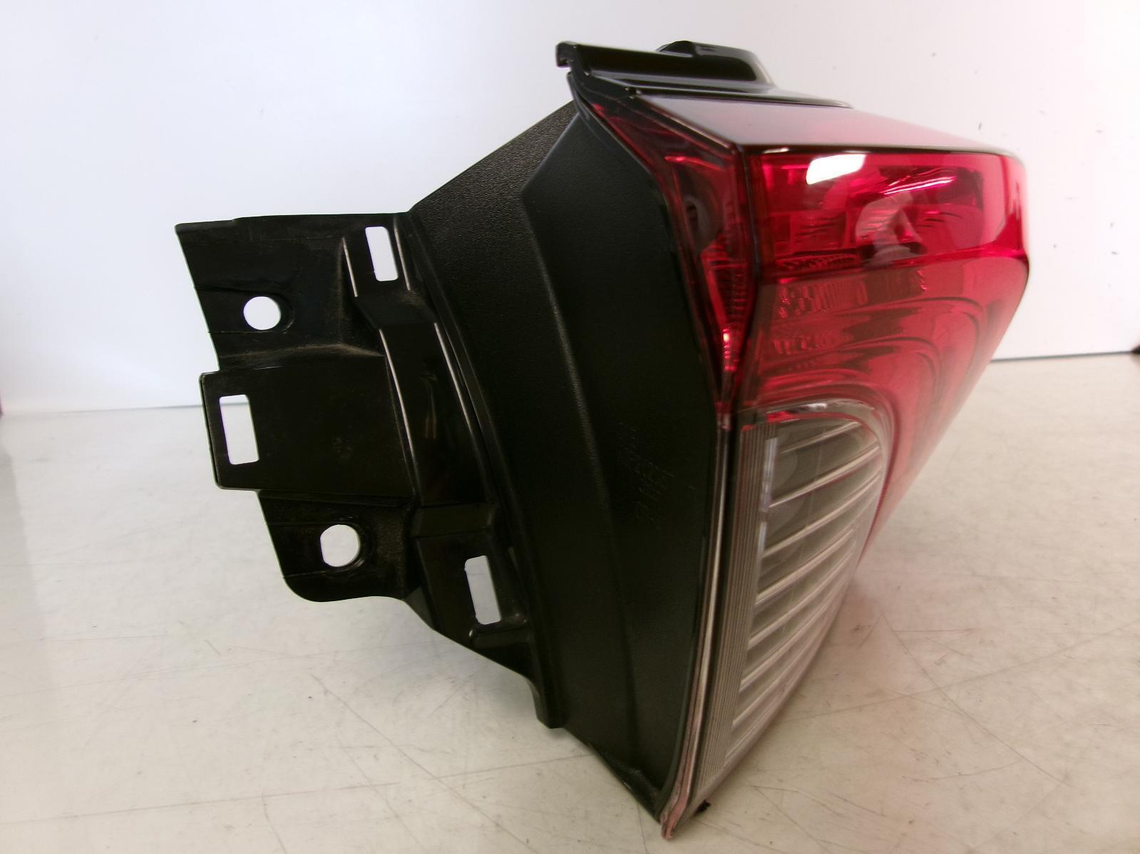 2019 - 2023 Toyota Rav4 Passenger Rh Outer Quarter Panel Tail Light Oem - 0