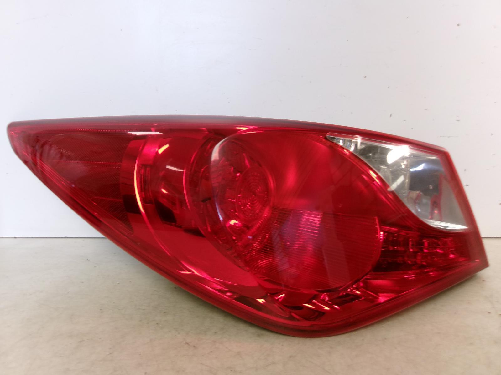 2011 - 2014 Hyundai Sonata Driver LH Incandescent Outer Tail Light OEM