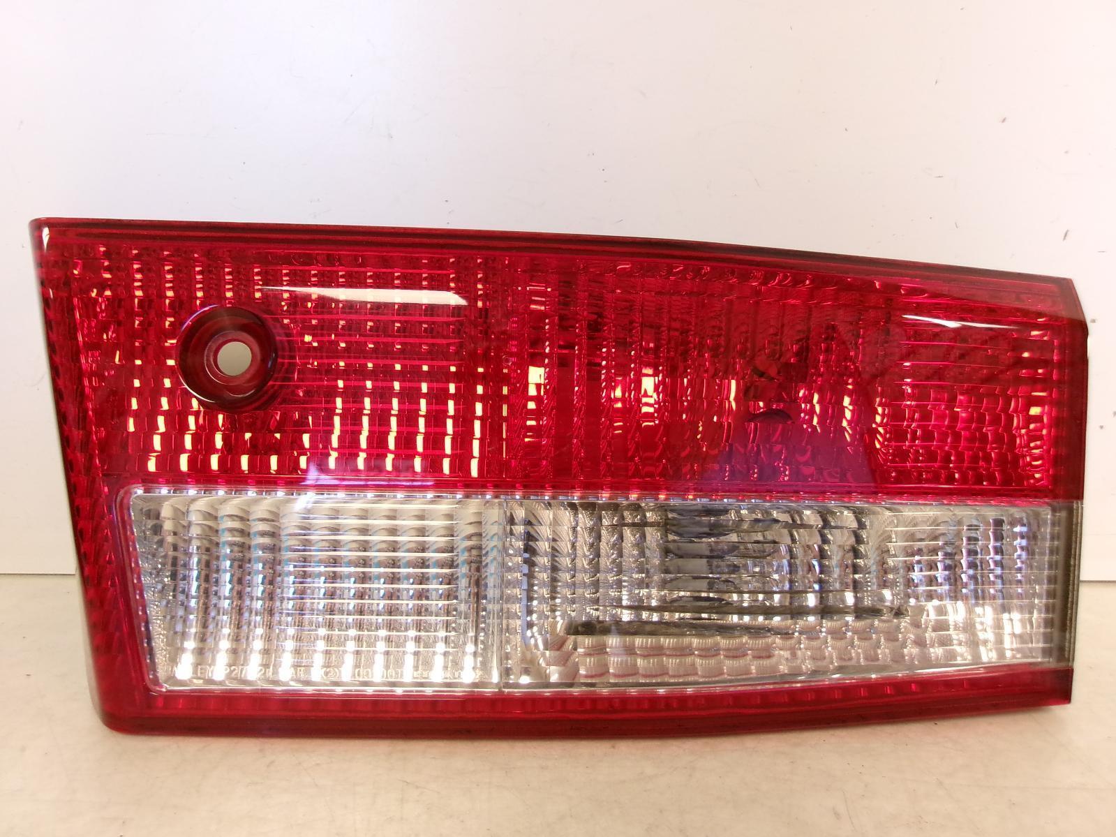 2003 2004 Honda Accord Sedan Passenger Rh Inner Lid Tail Light OEM