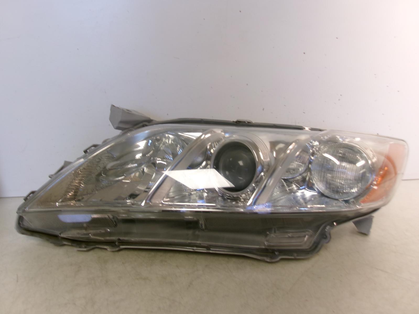 2009 Toyota Camry Driver Lh Halogen Chrome Trim Headlight OEM