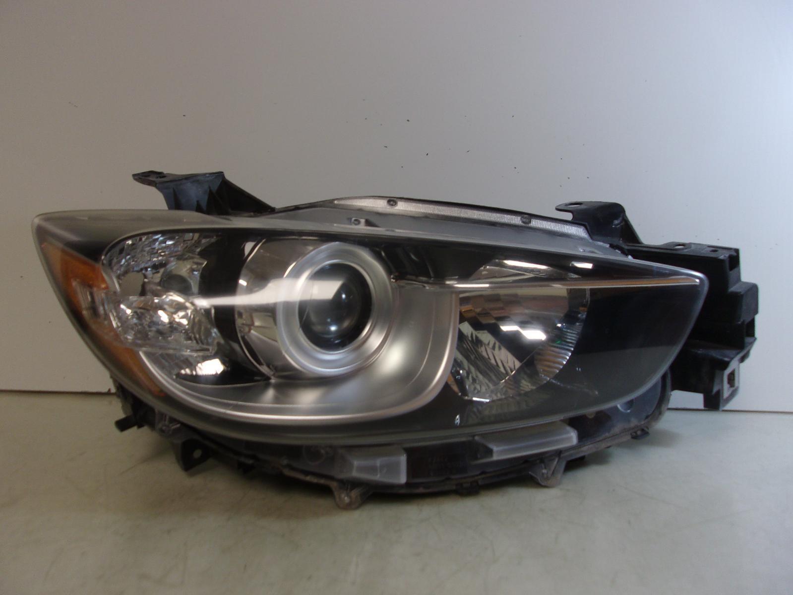 2013 2014 2015 2016 Mazda CX-5 Passenger RH Halogen Headlight OEM