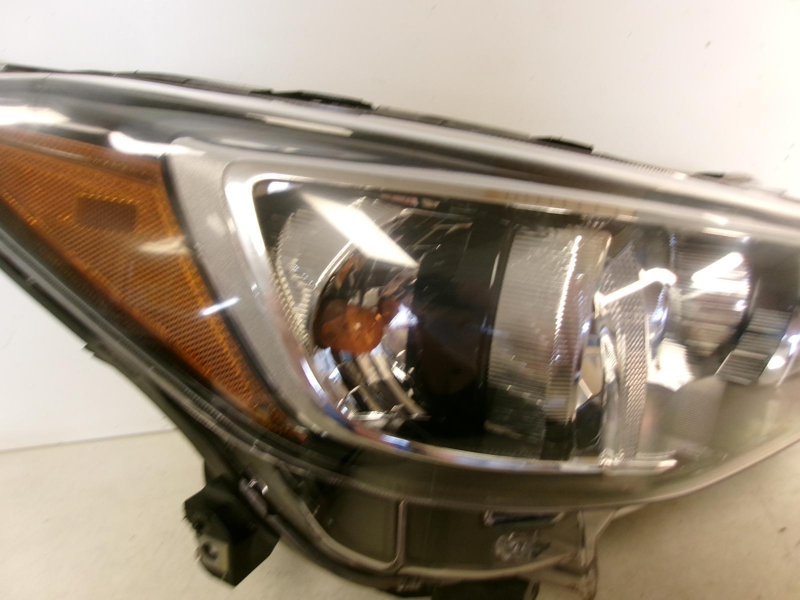 2017 - 2023 Subaru Impreza Passenger Rh Halogen Headlight OEM - 0