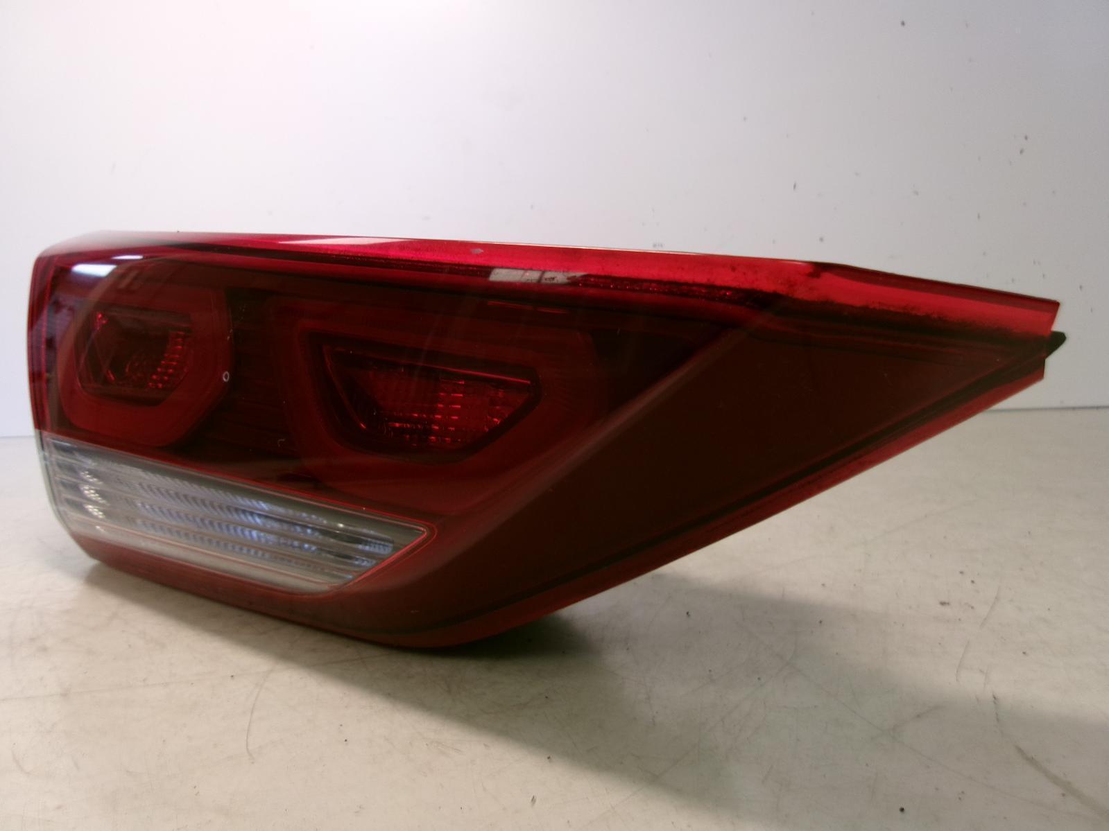 2017 2018 Hyundai Elantra Sedan Driver Lh LED Inner Tail Light OEM