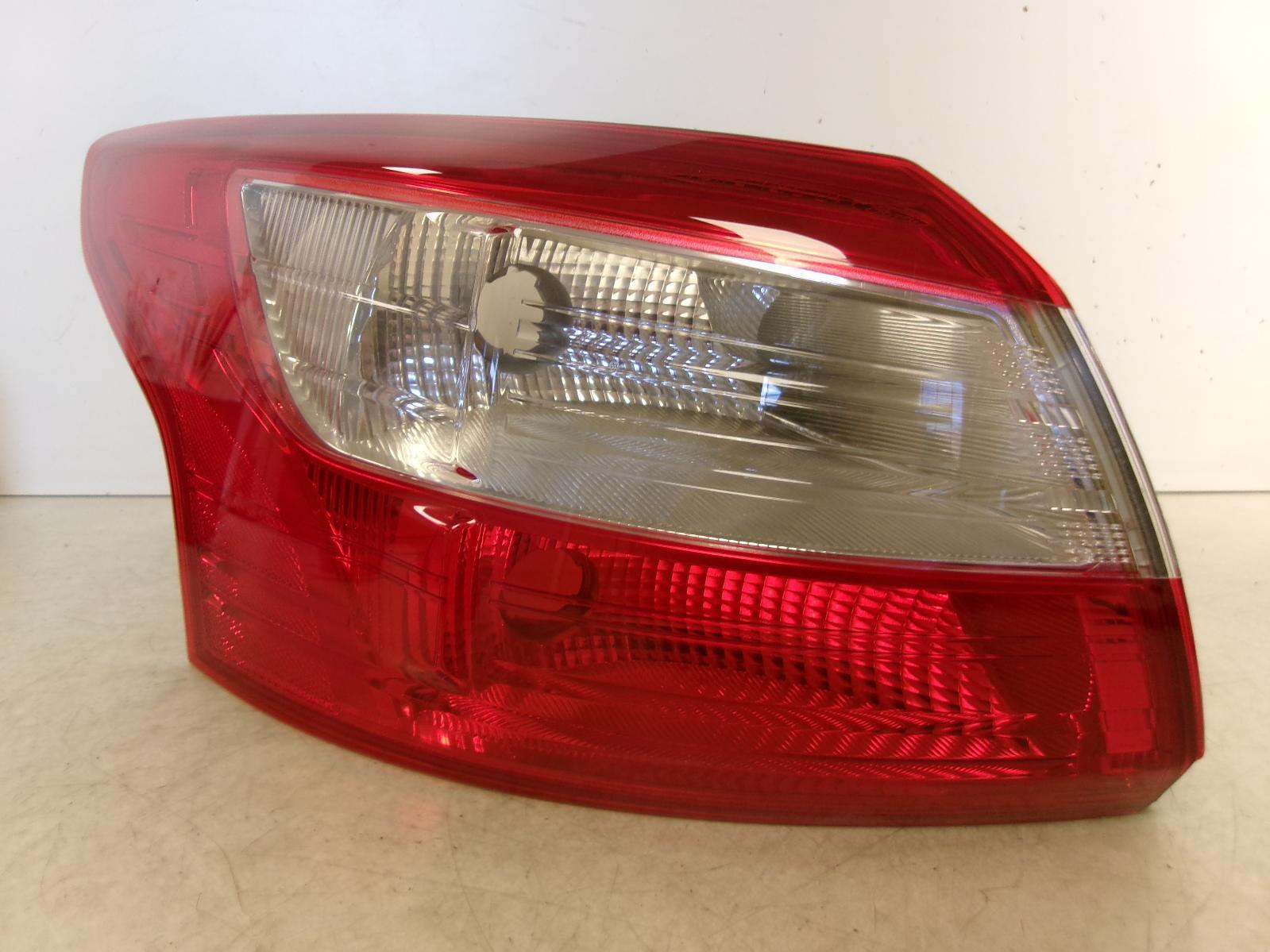 2012 2013 2014 Ford Focus Sedan Driver Lh Outer Quarter Panel Tail Light OEM