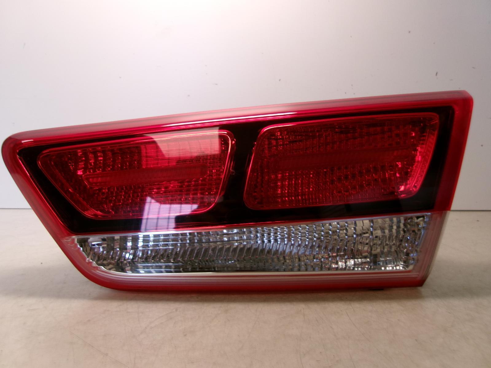 2016 - 2020 Kia Optima Passenger Rh Inner Incandescent Lid Tail Light OEM