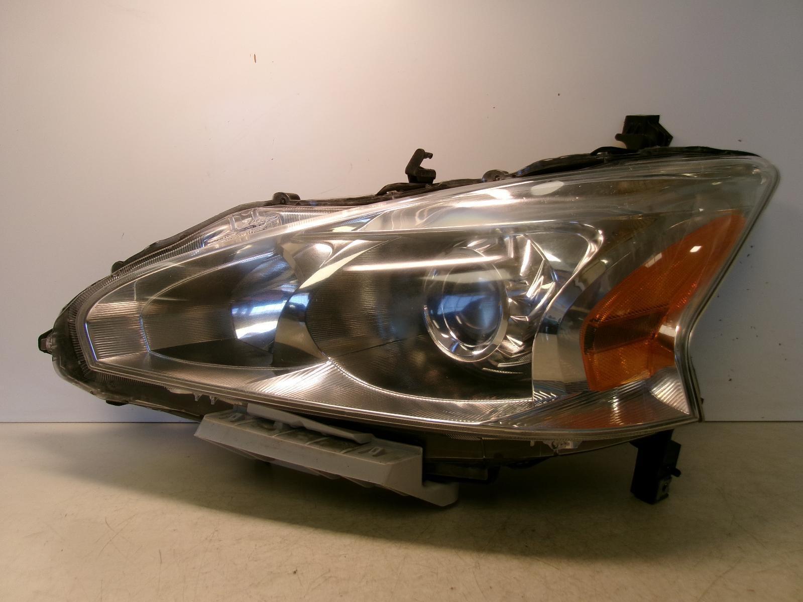 2014 2015 Nissan Altima Driver Lh Halogen Headlight OEM