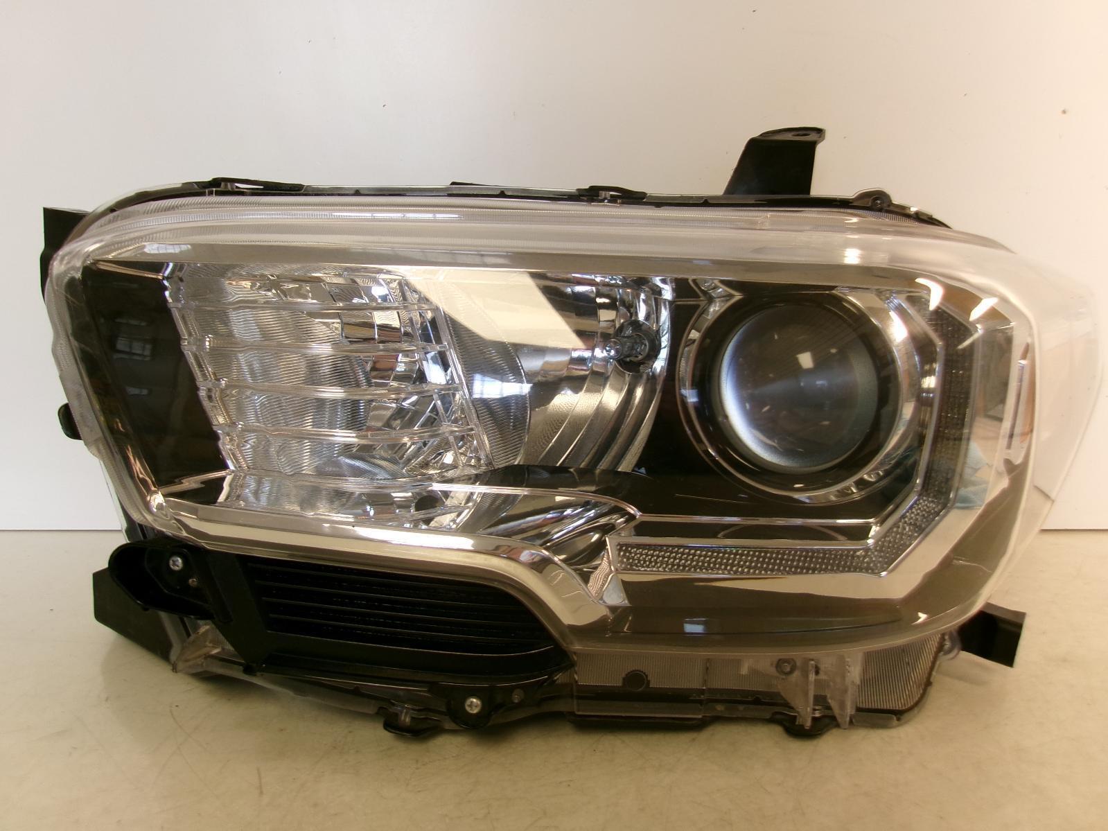 2017 2018 2019 Toyota Tacoma Driver Lh Halogen Headlight W/ Led OEM