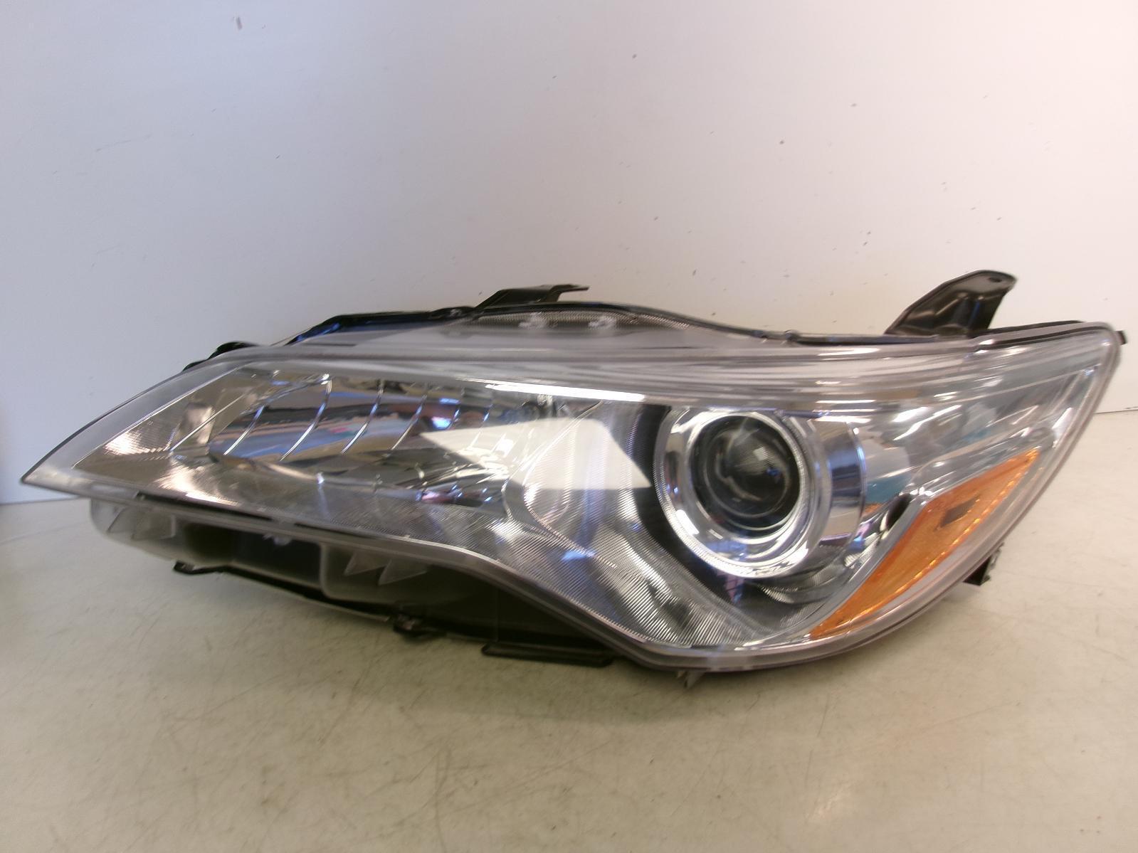 2015 2016 2017 Toyota Camry Driver Lh Halogen Chrome Headlight OEM