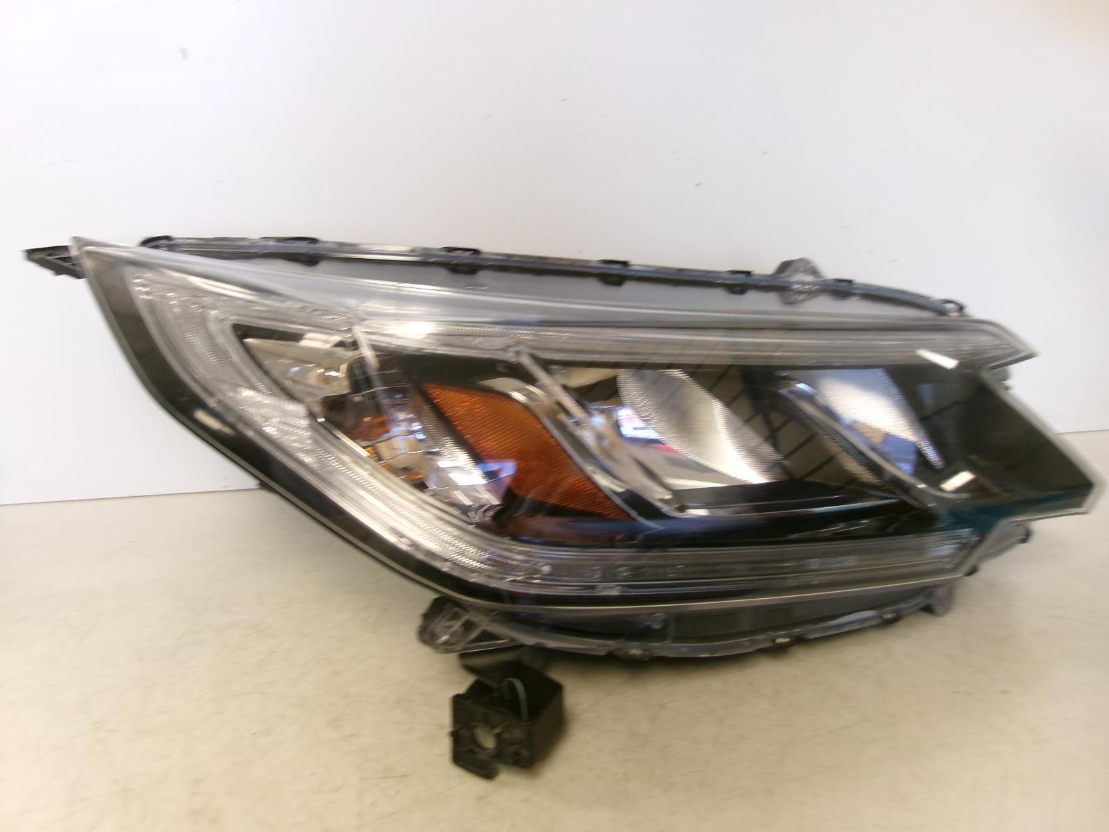 2016 Honda Crv Passenger Rh Halogen Headlight W/ LED Drl OEM