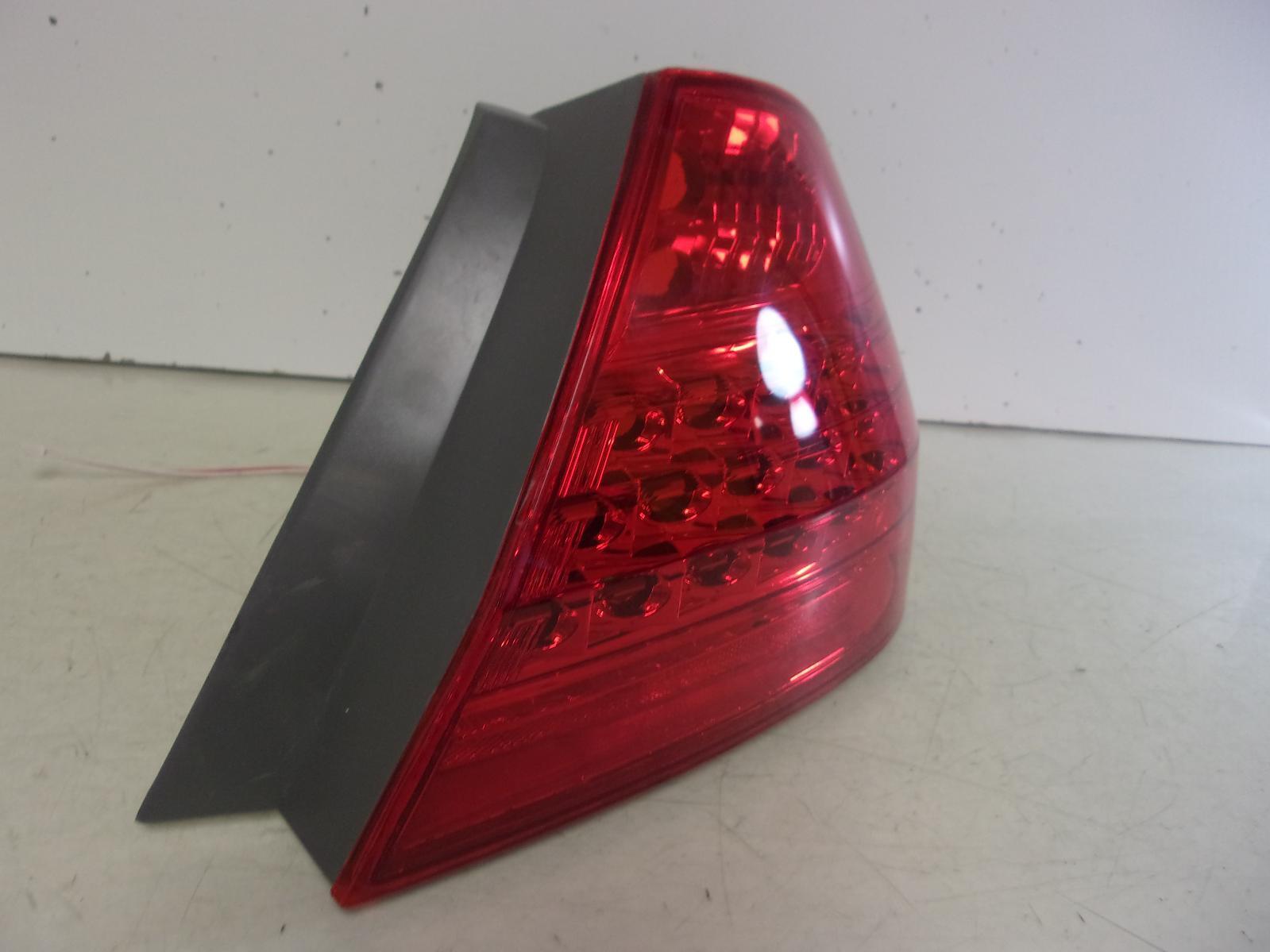 Fits 2006 2007 Honda Accord Sedan Passenger RH LED Quarter Panel Tail Light - 0