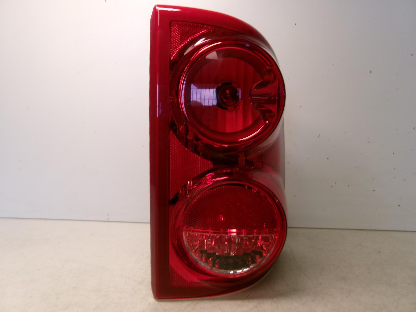 2005 - 2011 Dodge Dakota Passenger Rh Outer Tail Light OEM