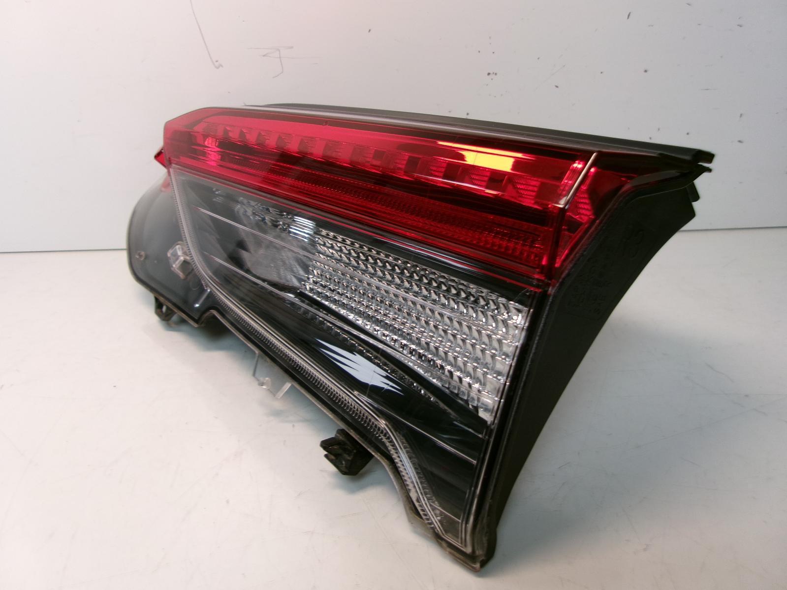 2019 2020 2021 2022 Toyota Rav4 Passenger Rh Inner Lift Gate Tail Light OEM