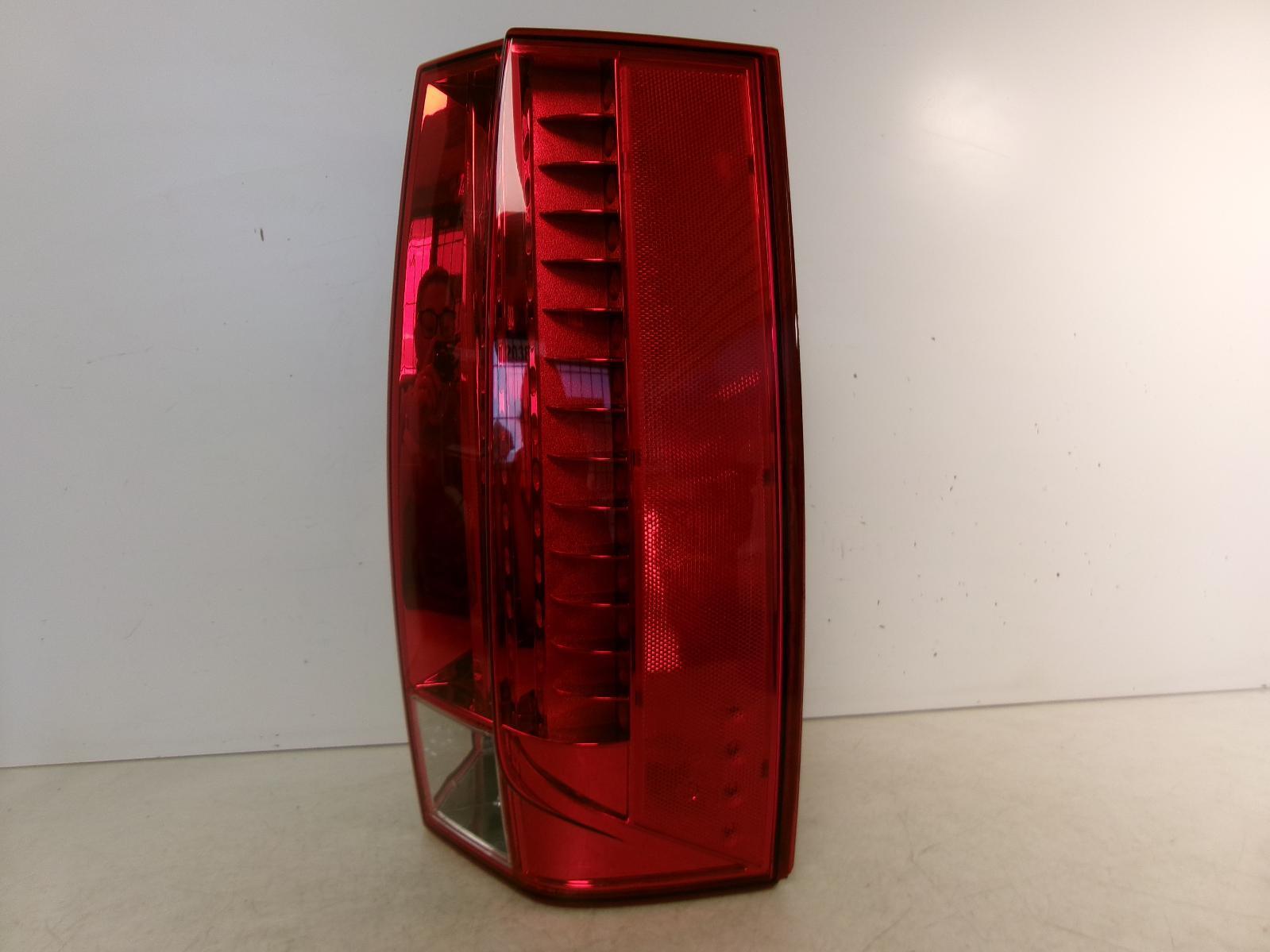 2012 2013 2014 Cadillac Escalade Passenger Rh Outer Led Tail Light OEM - 0