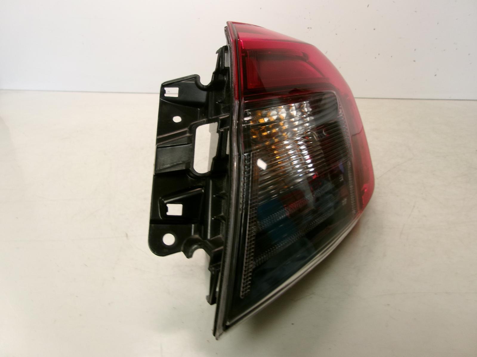 2022 2023 Honda Civic Sedan Passenger Rh Outer Led Tail Light OEM