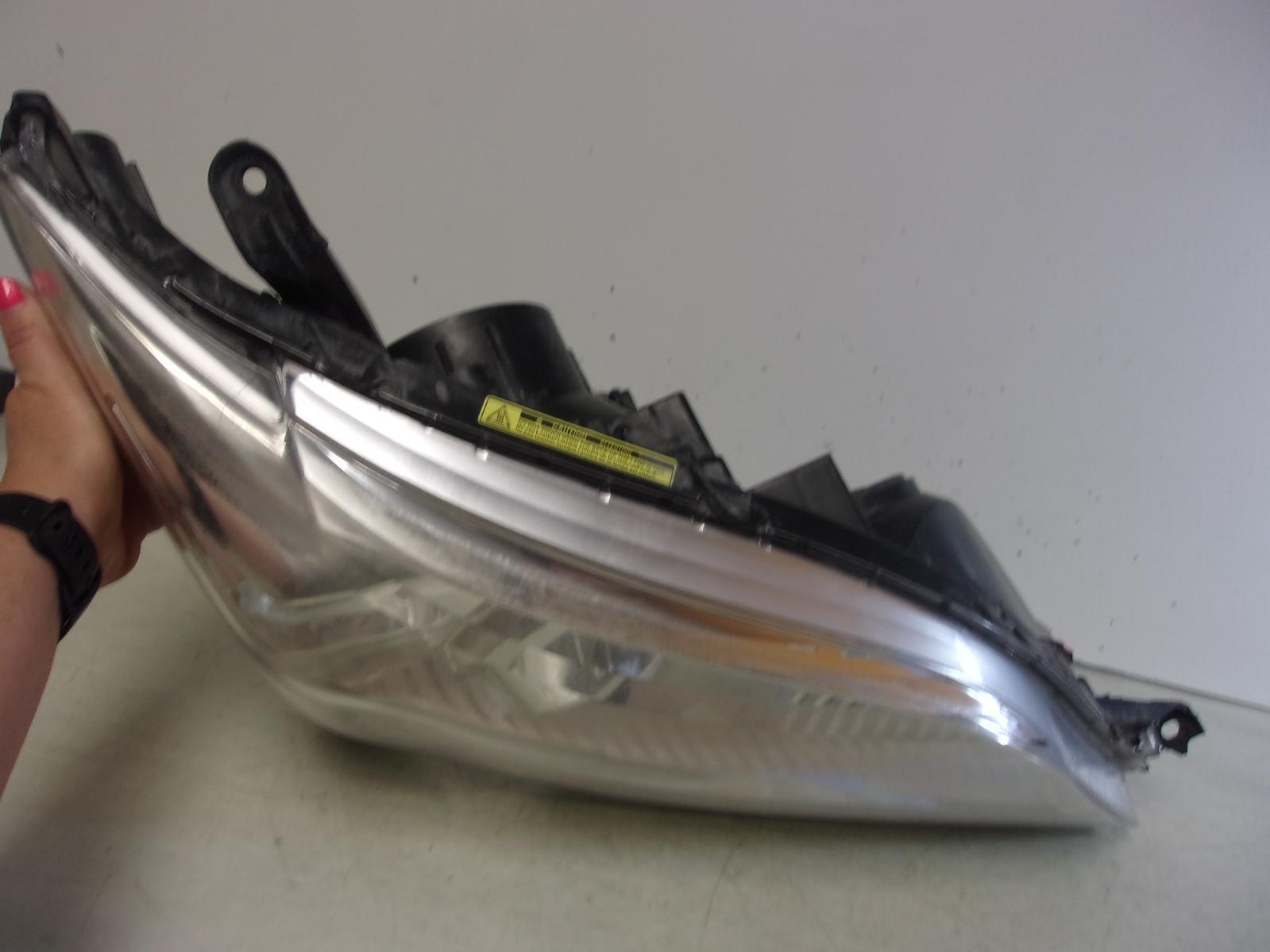 2011 2012 2013 2014 Toyota Sienna Passenger RH Xenon HID Headlight OEM