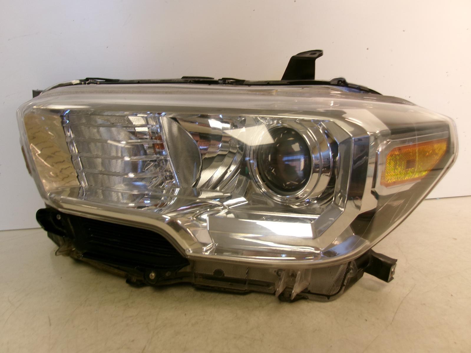 TOYOTA TACOMA L Headlamp (halogen), w/o LED daytime running lamps; w/o chrome