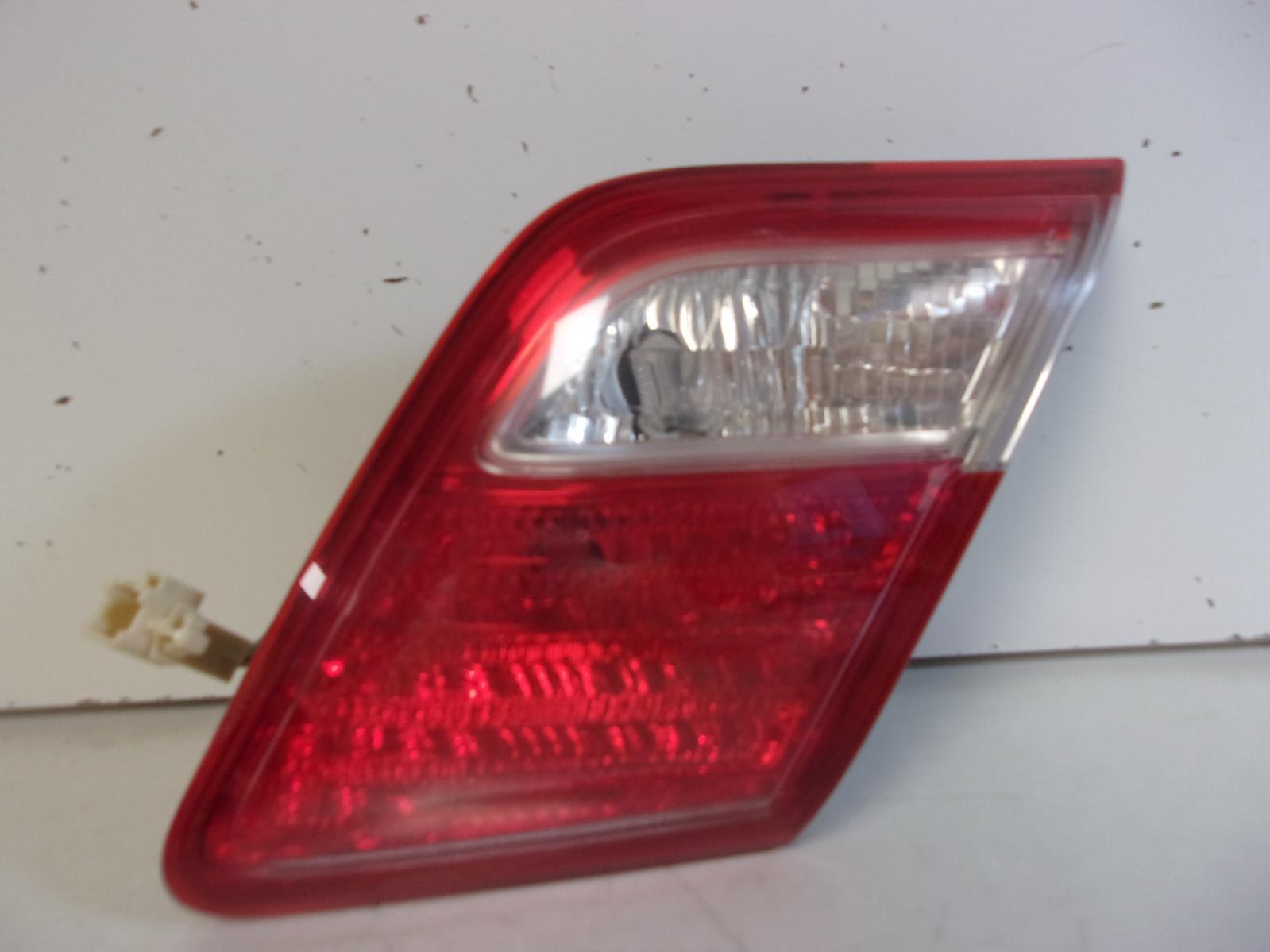 2007 2008 2009 Toyota Camry Passenger Rh Inner Lid Tail Light OEM