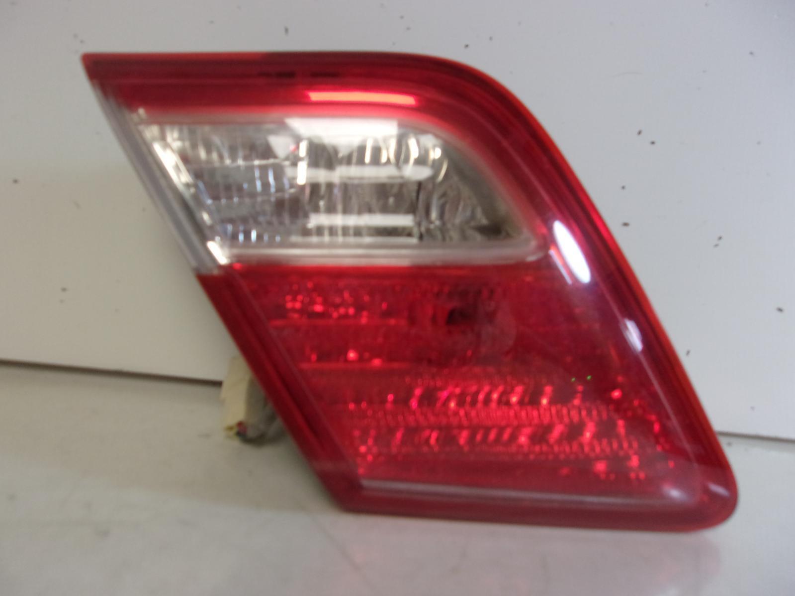 2007 2008 2009 Toyota Camry Driver Lh Inner Lid Tail Light OEM