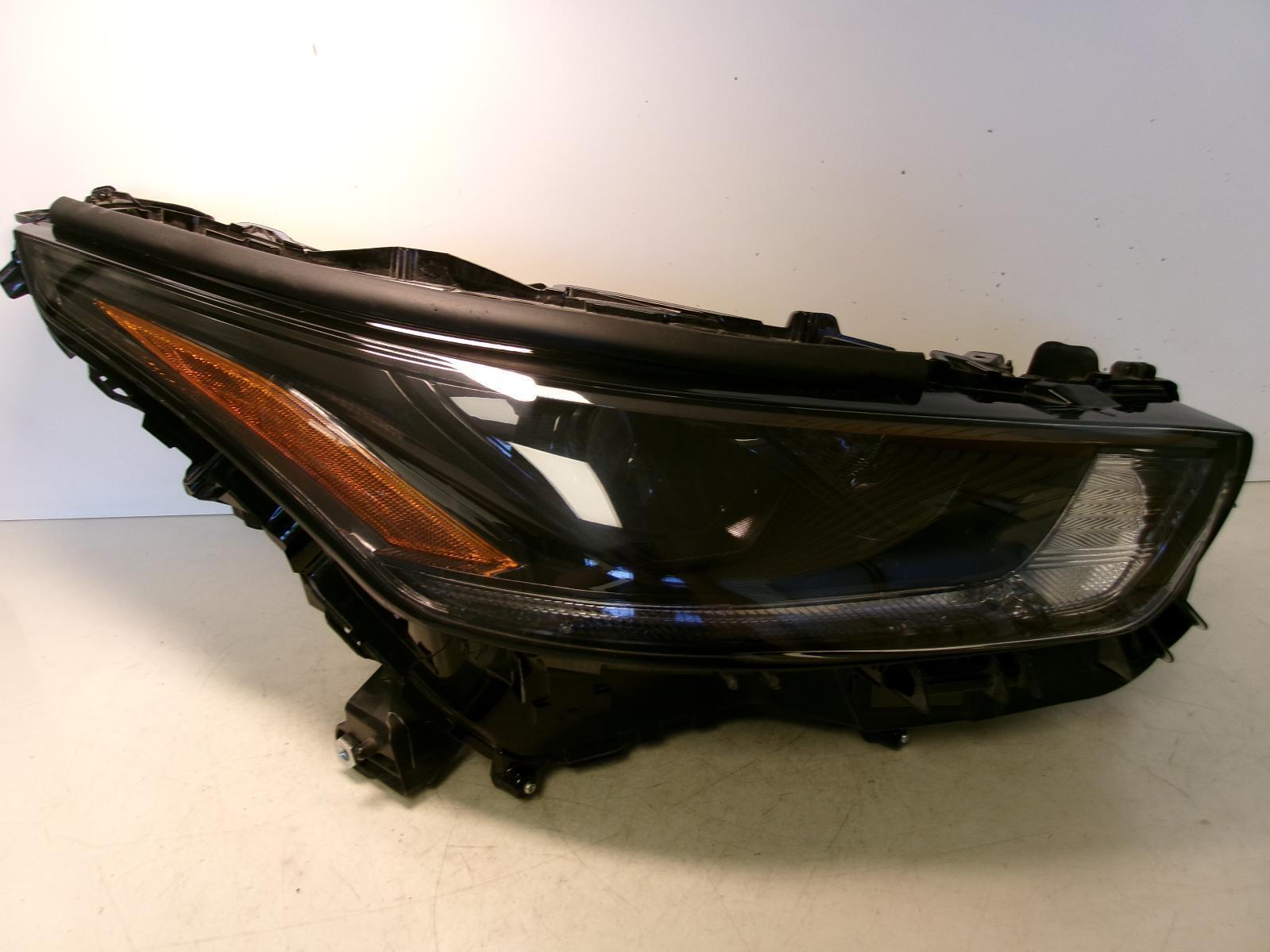 2021-2024 Toyota Highlander Passenger RH Non-Adaptive LED Headlight w/ Black OEM