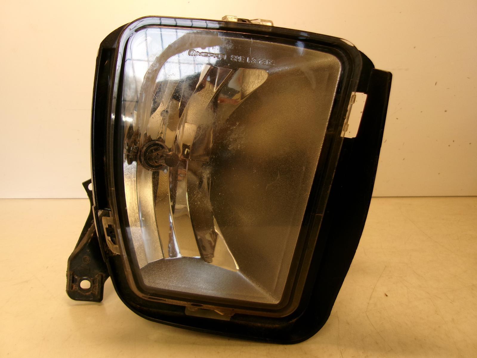 2013 - 2018  Dodge 1500 Pickup Passenger Rh Halogen Fog Light OEM