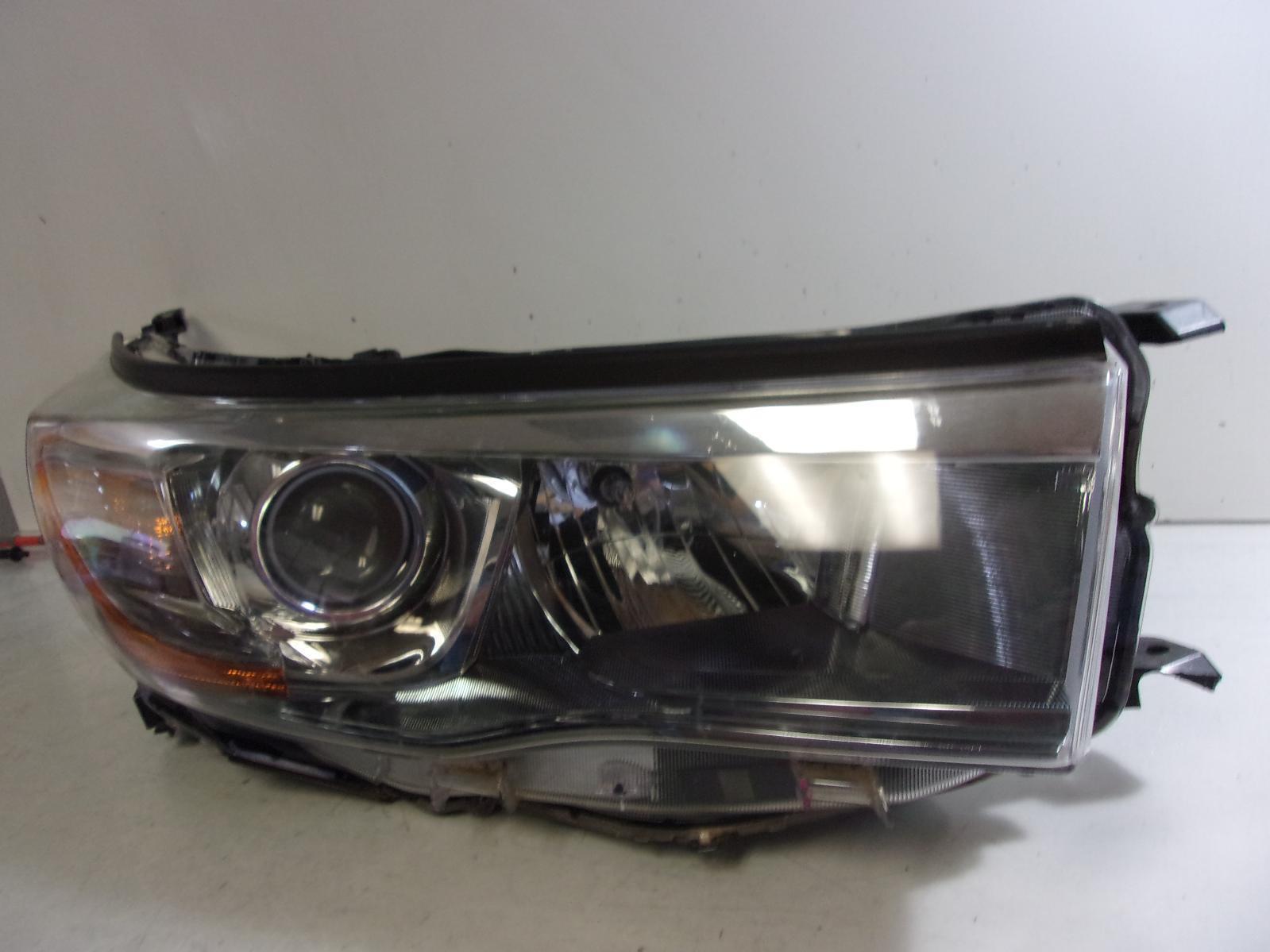 2014 2015 2016 Toyota Highlander Passenger Rh Halogen Headlight OEM