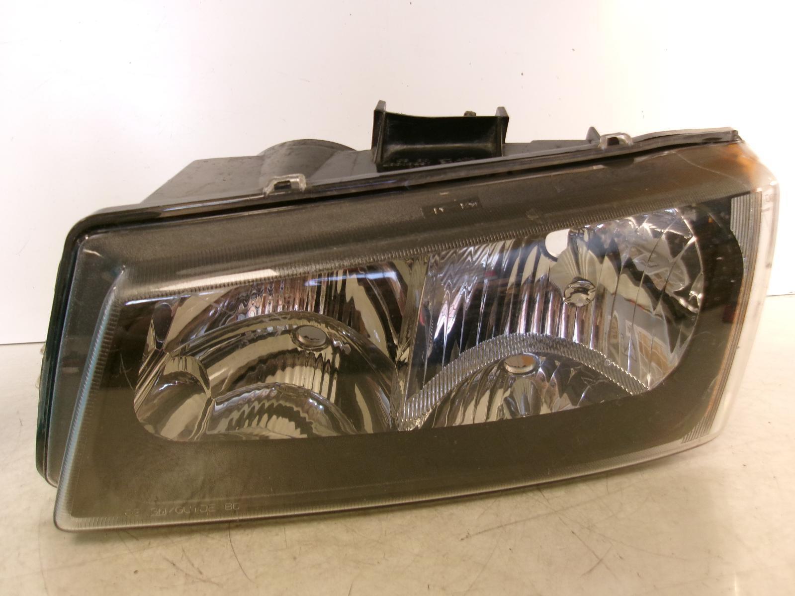 CHEVROLET SILVERADO 1500 PICKUP L Headlamp L. 05 06