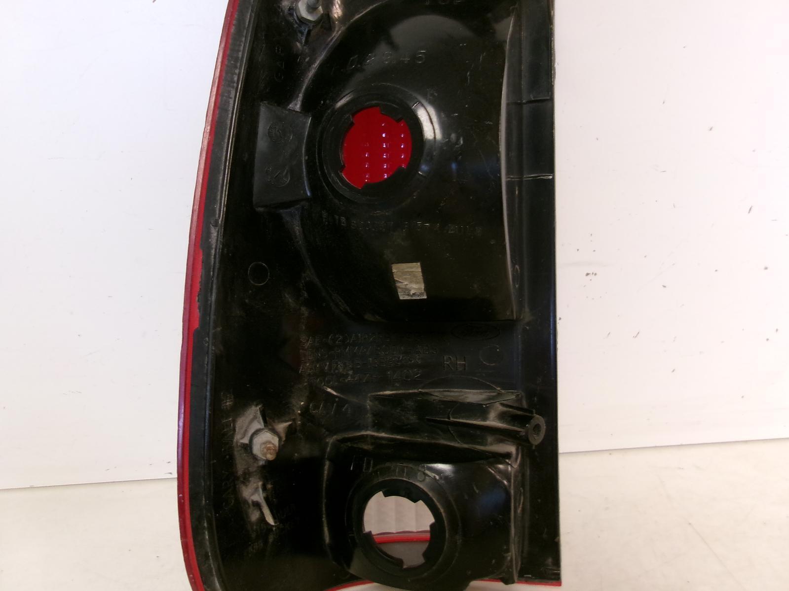 2001 2002 2003 Ford F150 Passenger Rh Outer Tail Light OEM