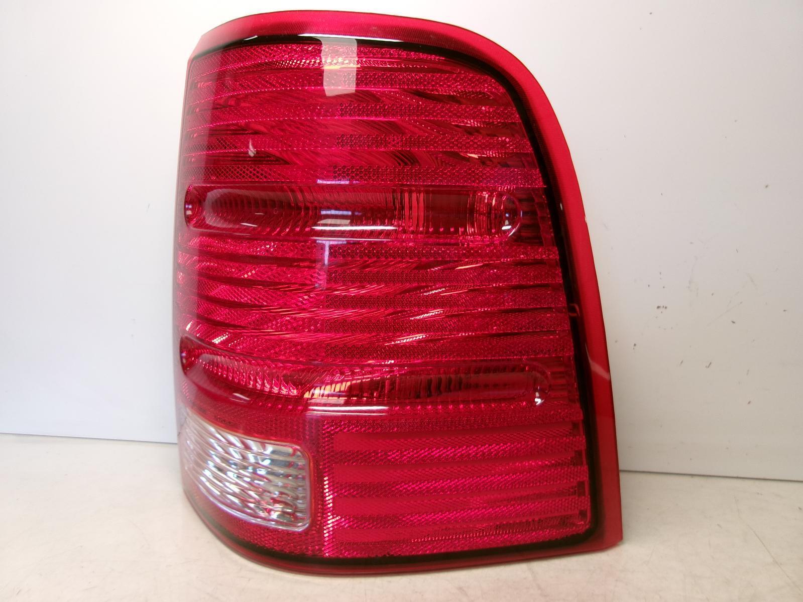 Fits 2004 2005 Ford Explorer Passenger Rh Outer Quarter Panel Tail Light - TYC