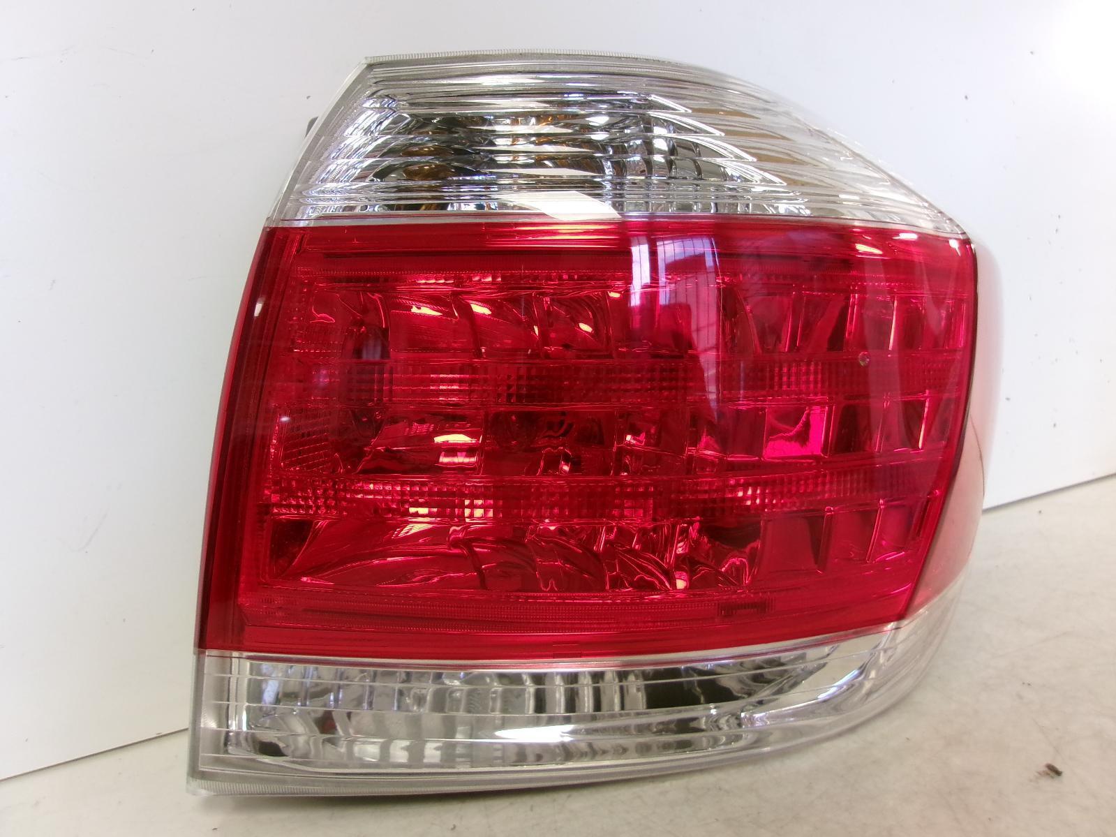 Fits 2013 Toyota Highlander Passenger Outer Incandescent Tail Light - Eagle Eyes - 0