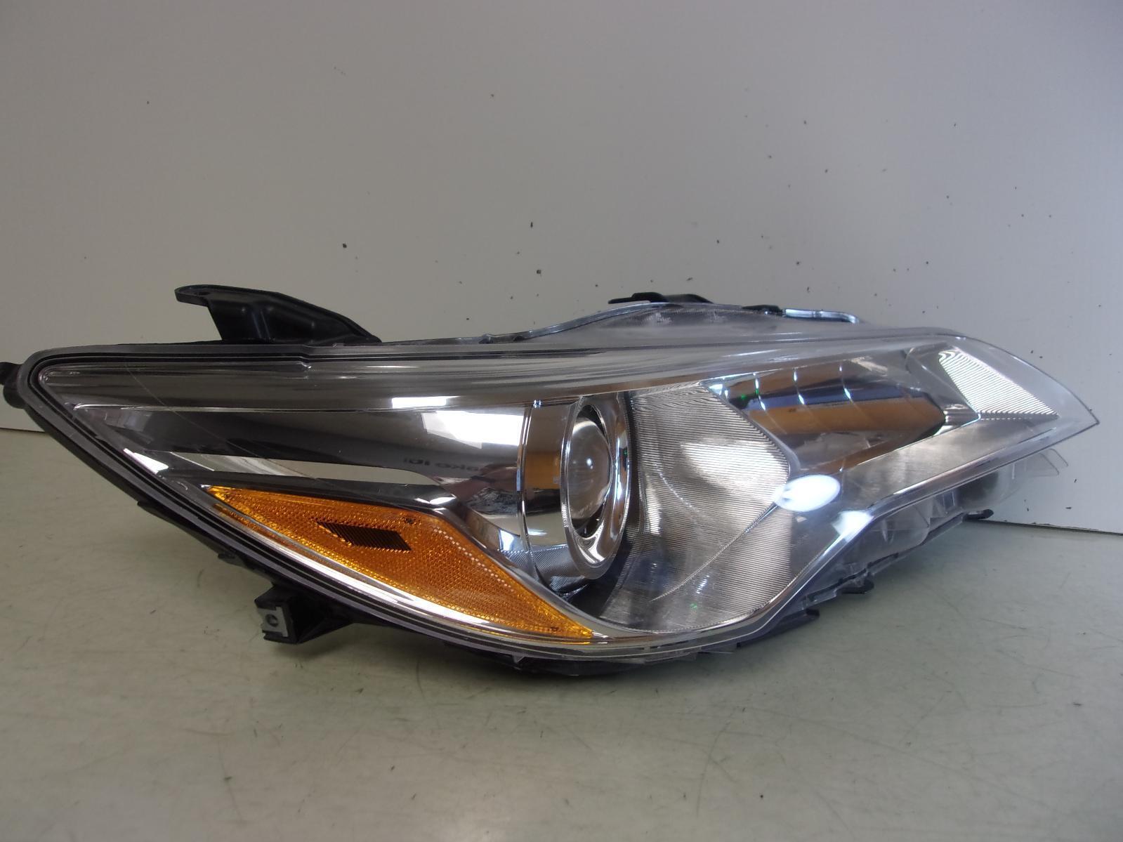 2015 2016 2017 Toyota Camry Passenger Rh Halogen Headlight OEM - 0