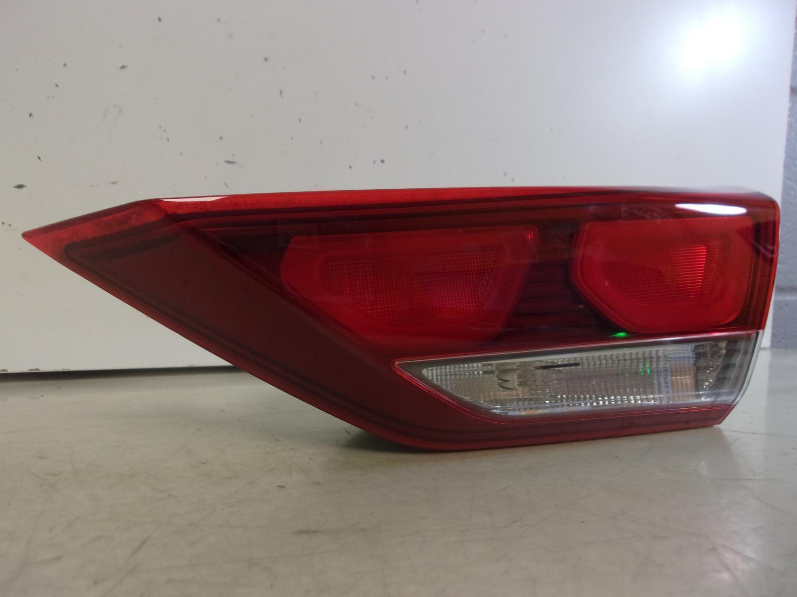 2017 2018 Hyundai Elantra Sedan Passenger RH Inner Lid Tail Light OEM - 0