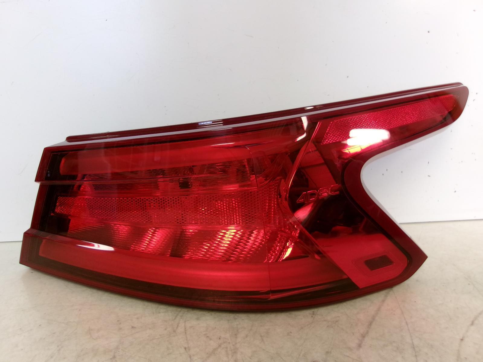 2016 2017 2018 Nissan Maxima Passenger Rh Outer Quarter Panel Tail Light OEM