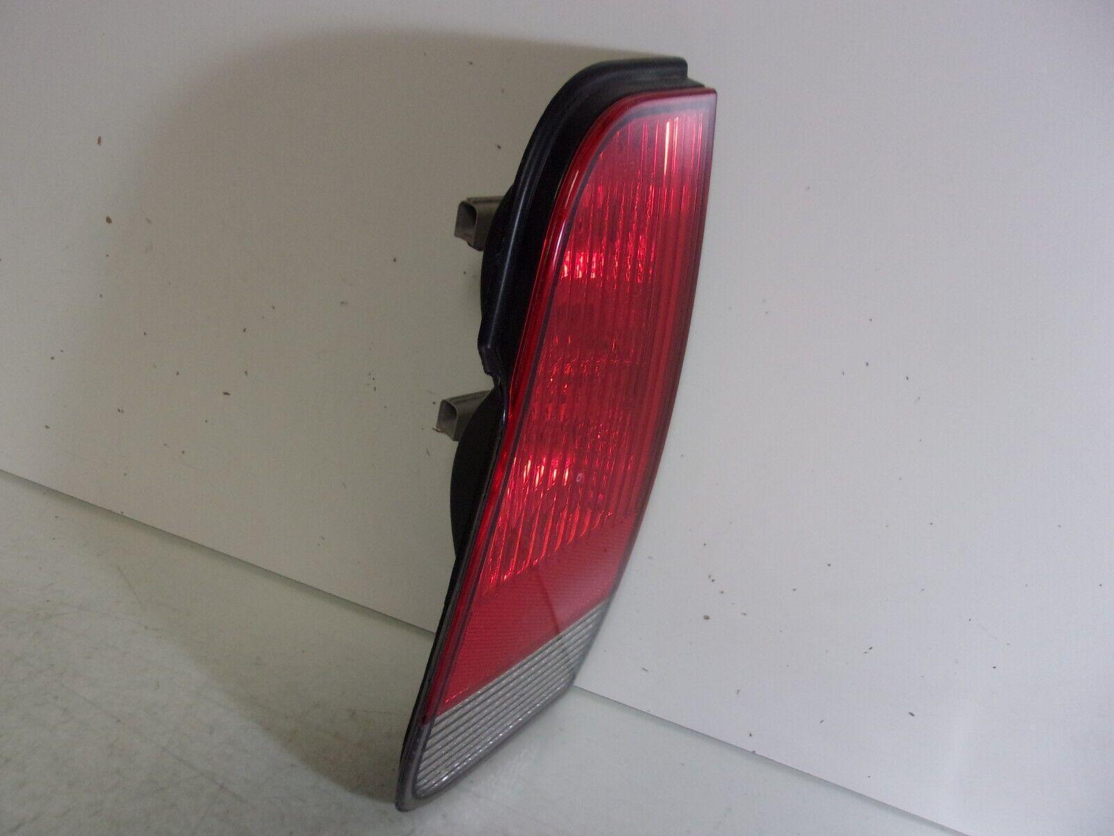 2003 2004 2005 Lincoln Aviator Passenger Rh Inner Lid Mounted Tail Light OEM