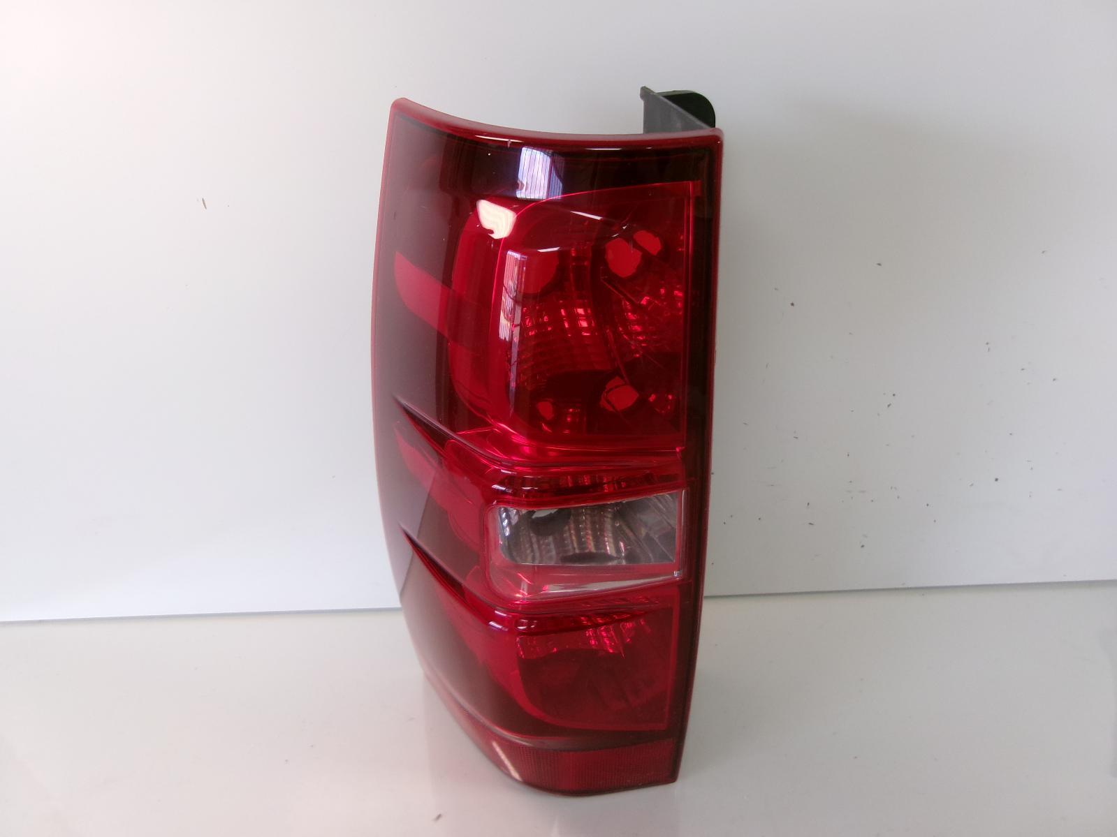 Fits 2008-2013 Chevrolet Tahoe Driver Lh Tail Light W/o Hybrid Option