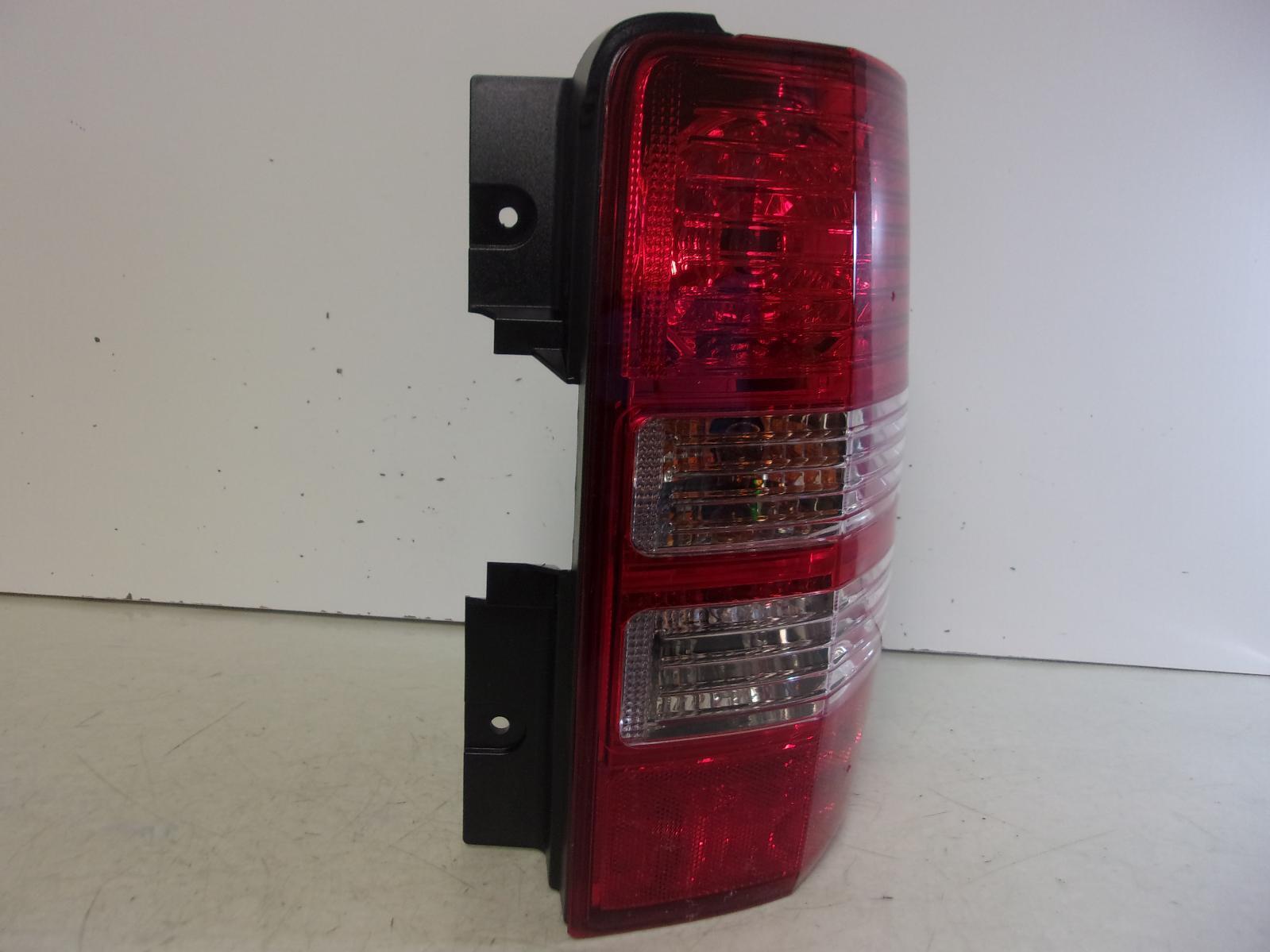 2008 2009 2010 2011 2012 Jeep Liberty Passenger RH Tail Light OEM - 0