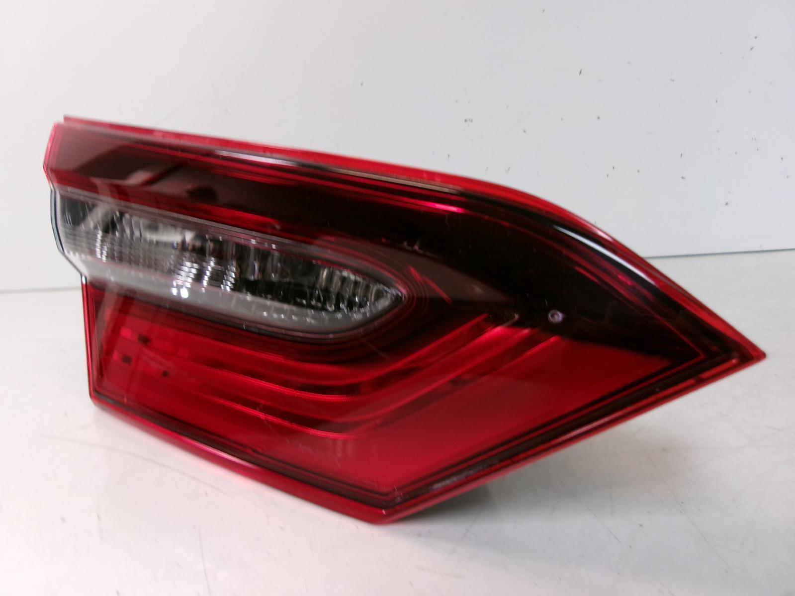 2015 2016 2017 Toyota Camry Driver Lh Incandescent Inner Lid Tail Light OEM