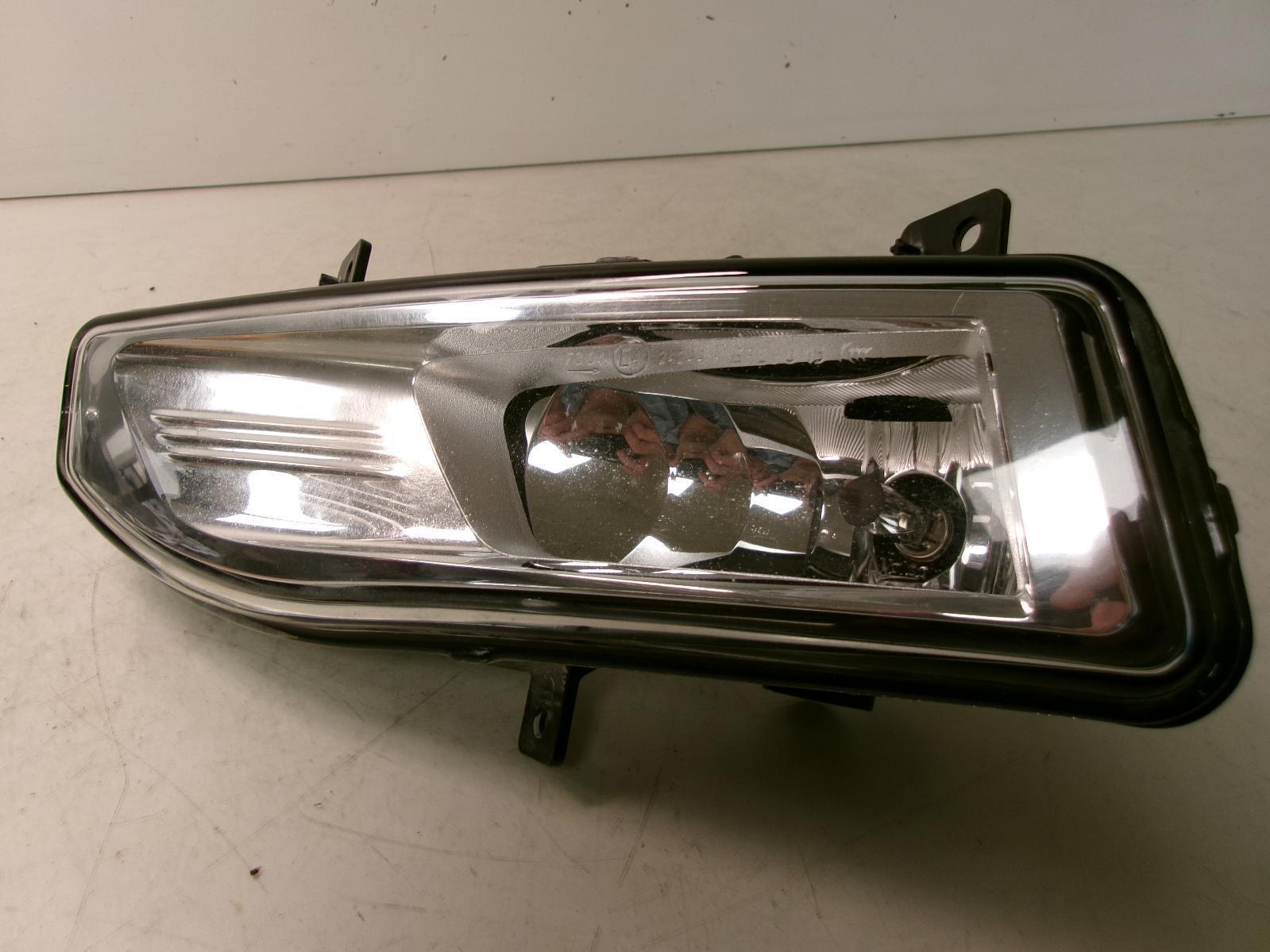 2018 2019 2020 Nissan Rogue Versa Leaf Kicks Qashqai Driver Lh Fog Light OEM