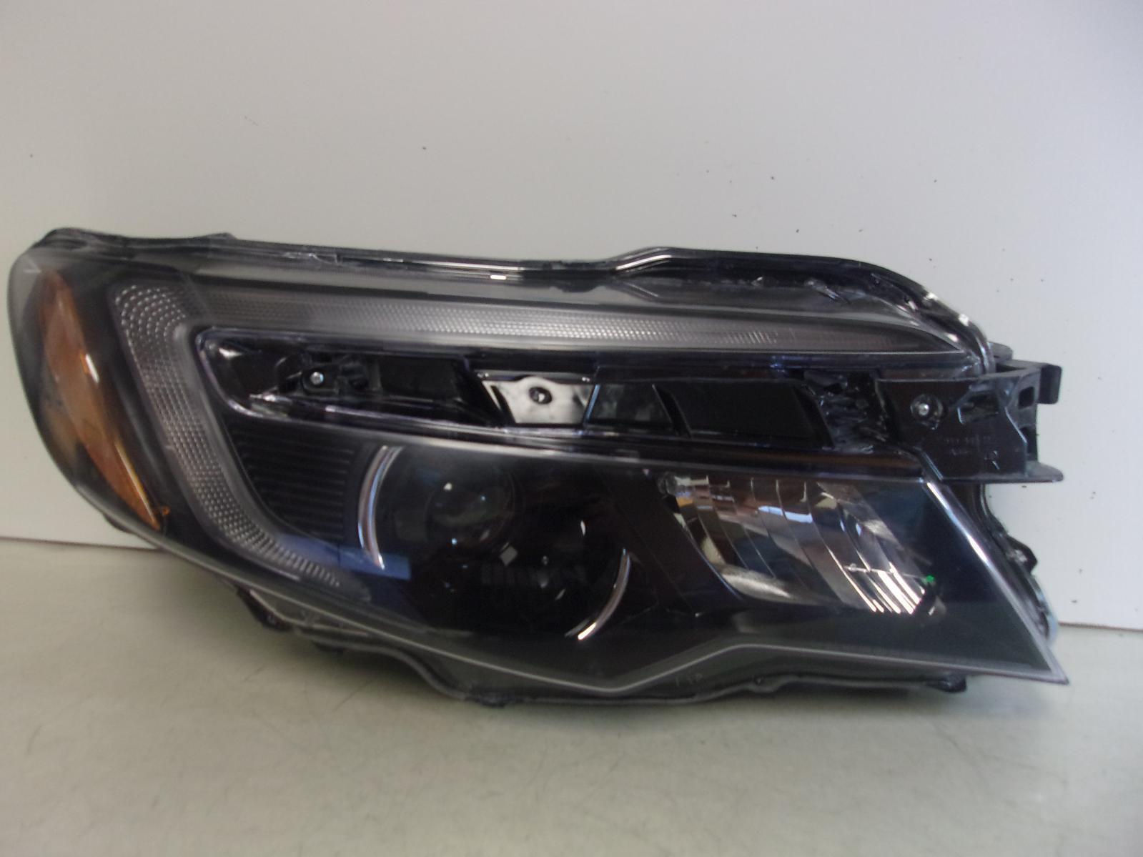 2016-2018 Honda Pilot / 2017-2020 Ridgeline Passenger Rh Halogen Headlight OEM