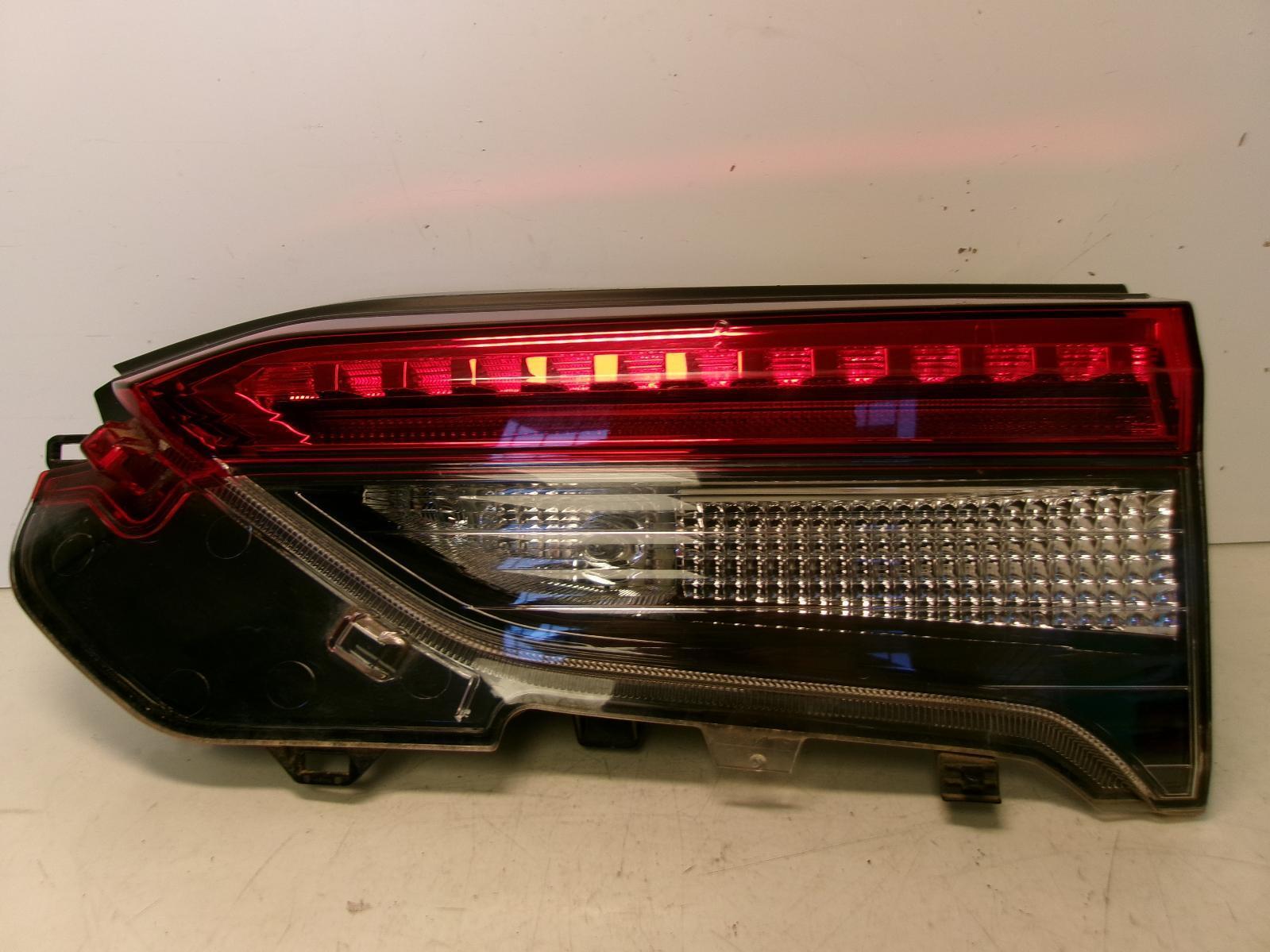 2019 2020 2021 2022 2023 Toyota Rav4 Passenger Rh Inner Gate Tail Light OEM