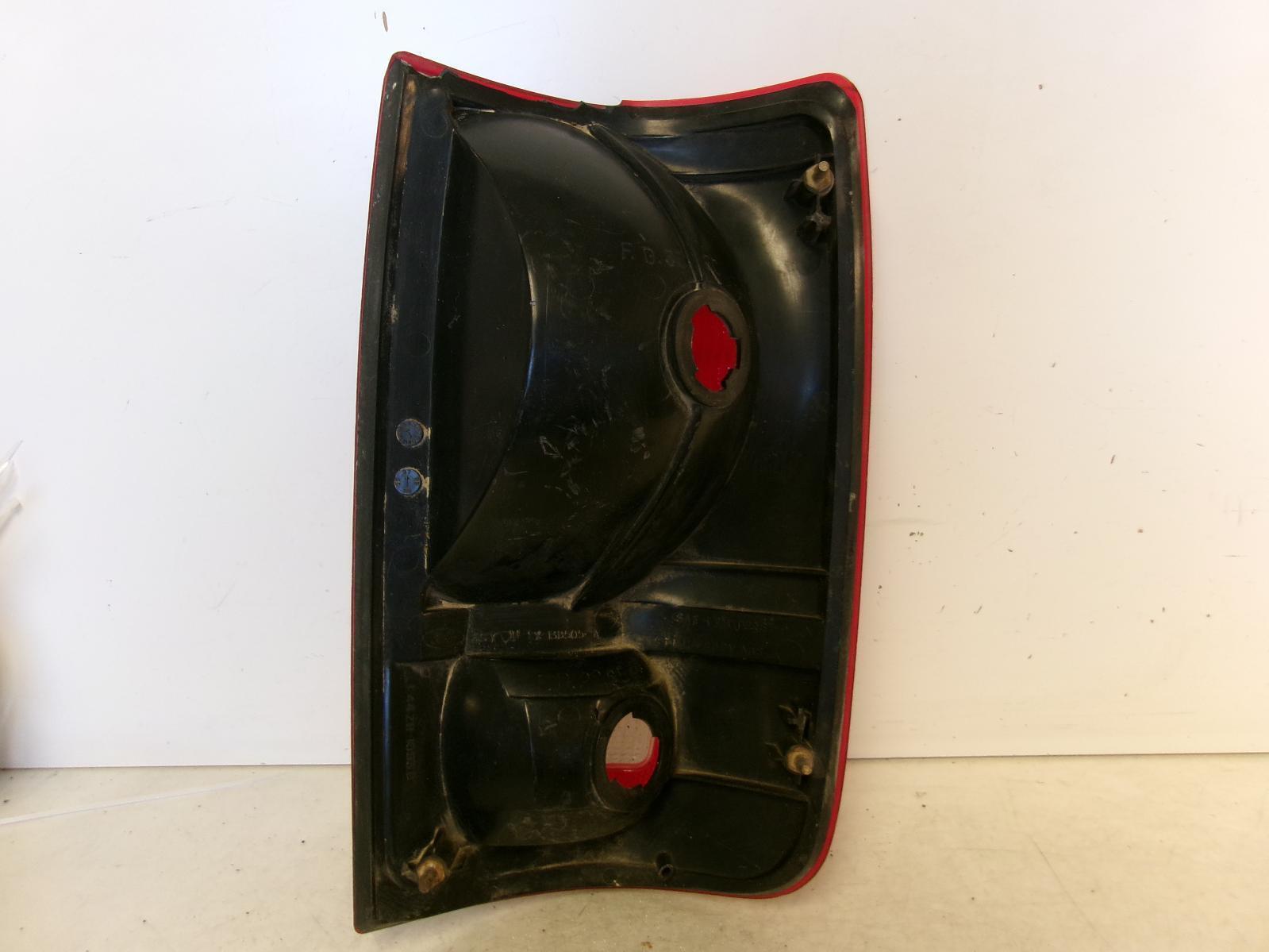 1998 - 2002 Ford Expedition Driver Lh Outer Tail Light OEM