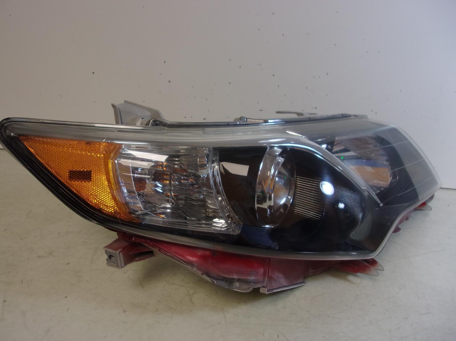 2012 2013 2014 Toyota Camry Se Passenger Rh Black Trim Halogen Headlight OEM - 0