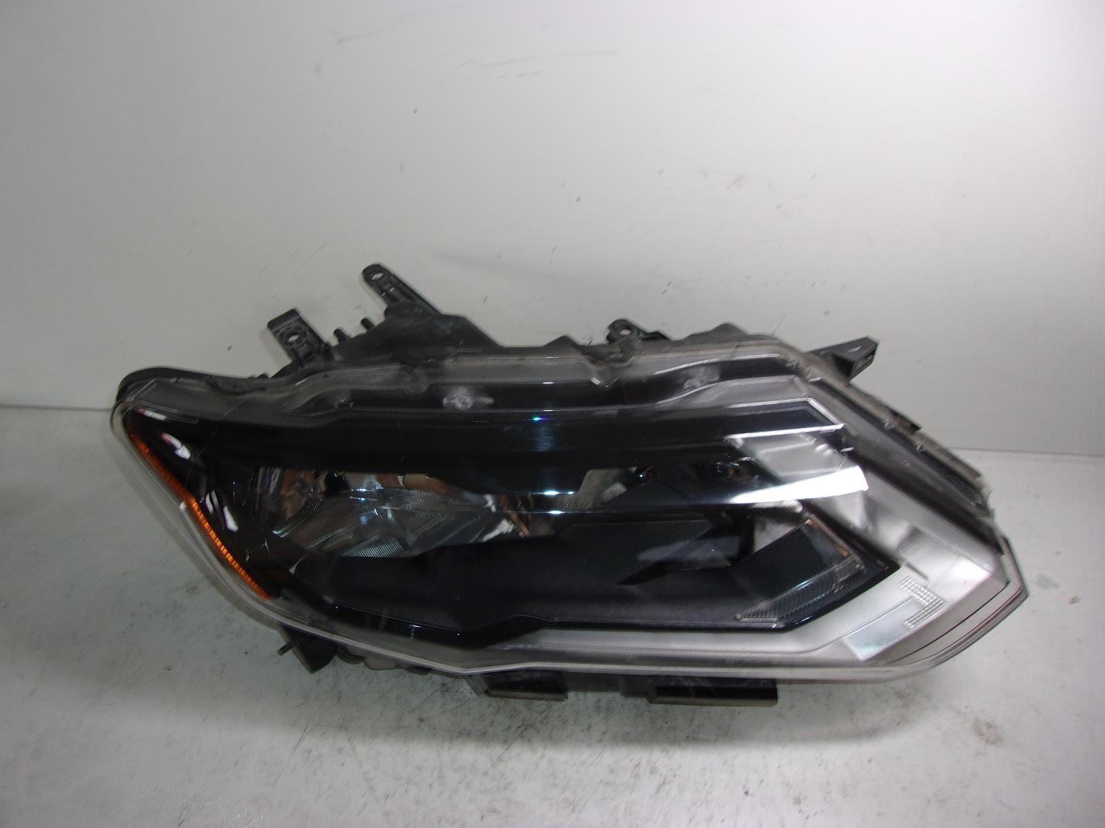 2017 2018 2019 2020 Nissan Rogue Rh Passenger Halogen Headlight OEM C20R