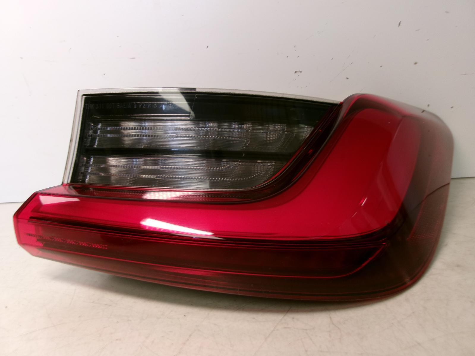 2020 2021 BMW 330i Passenger Rh LED Outer Quarter Panel Tail Light OEM