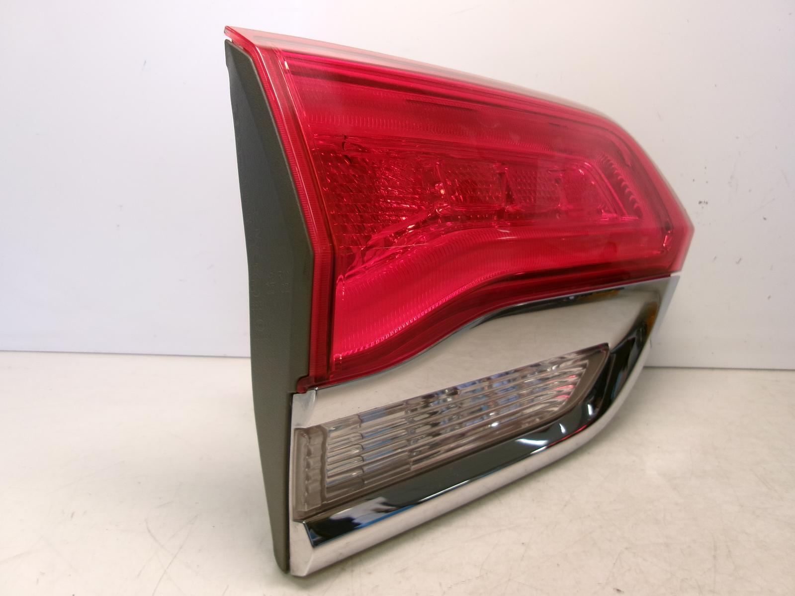 2015 - 2019 Jeep Grand Cherokee Driver Lh Inner Lid Tail Light OEM