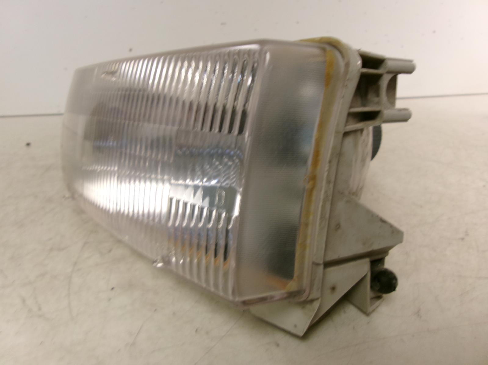 1995 - 2000 Ford Explorer Driver Lh Lower Front Halogen Headlight OEM