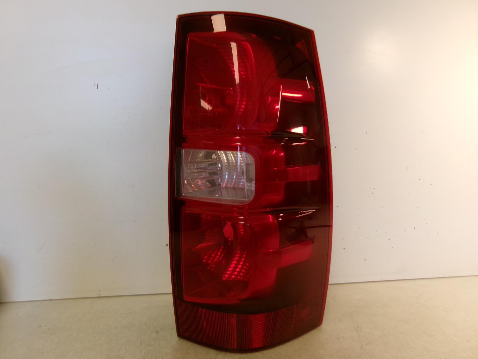 2007 - 2014 Chevrolet Suburban 1500 Passenger Rh Outer Tail Light OEM