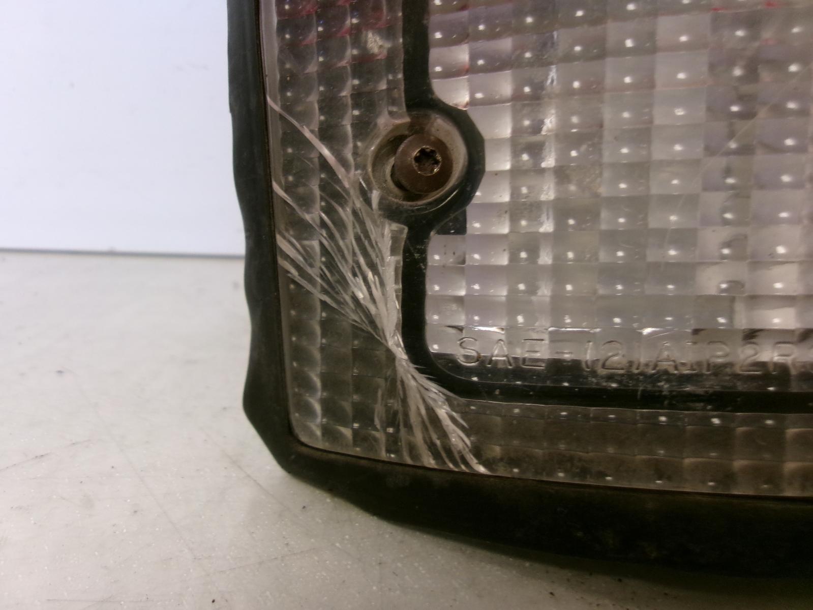 FORD FORD E250 VAN L Taillight L. 95 96 97 98 99 00 01 02 03 04