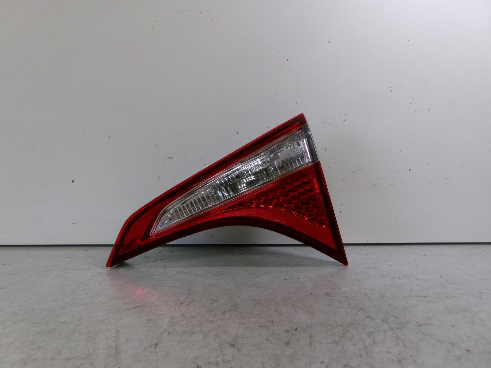 Fits 2014 2015 2016 Toyota Corolla Passenger Rh Inner Lid Tail Light - CAPA